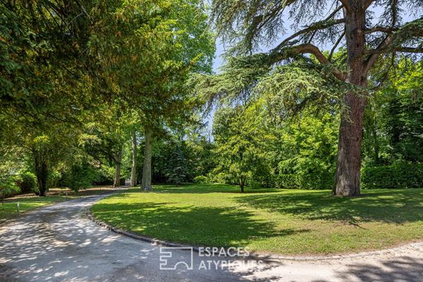 Appartement de plein pied avec jardin dans une ancienne bâtisse