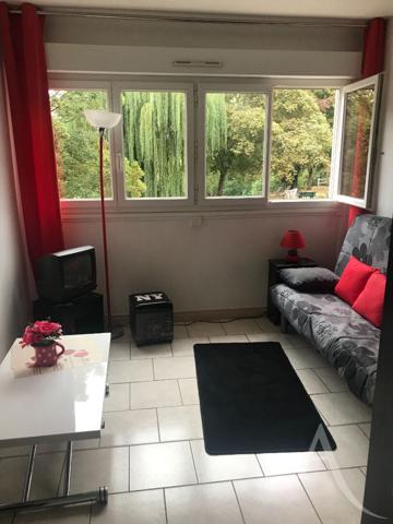 Studio meublé avec parking