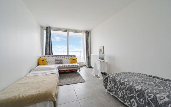 Appartement à vendre    1 pièce • 26,81 m2 Paris 18