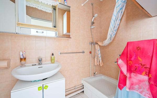 Appartement à vendre    1 pièce • 26,81 m2 Paris 18