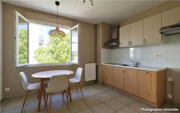 A VENDRE à La Rochelle centre Appartement 85 m²  avec balcon + Parking + Cave