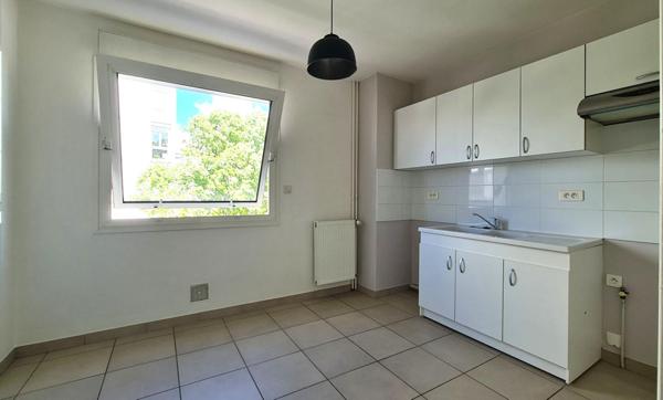 A VENDRE à La Rochelle centre Appartement 85 m²  avec balcon + Parking + Cave