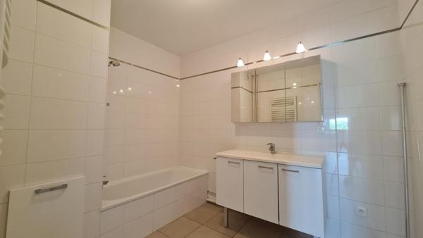 A VENDRE à La Rochelle centre Appartement 85 m²  avec balcon + Parking + Cave