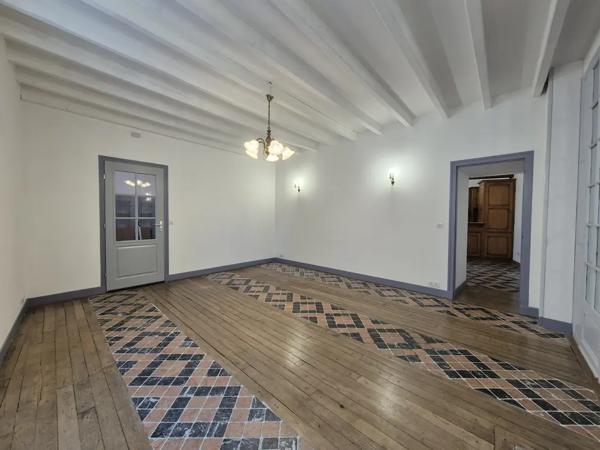 Maison trois chambres en plein centre-ville de Ruffec