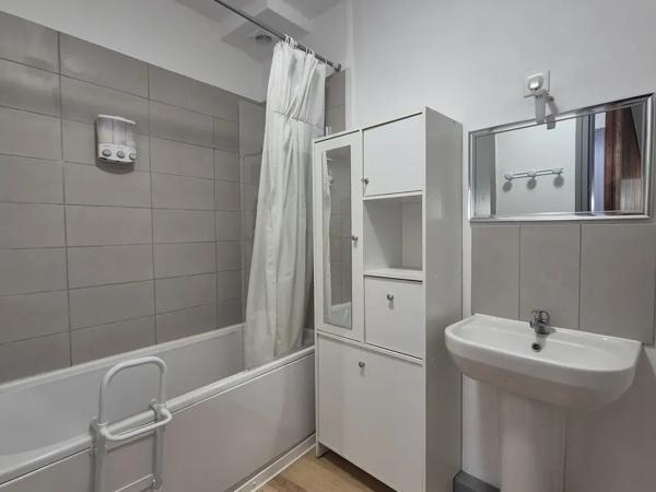 Maison trois chambres en plein centre-ville de Ruffec