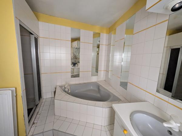 Ronchin (59790) RONCHIN - MAISON 1930 - 110 M² - Proximité Fac de Droit