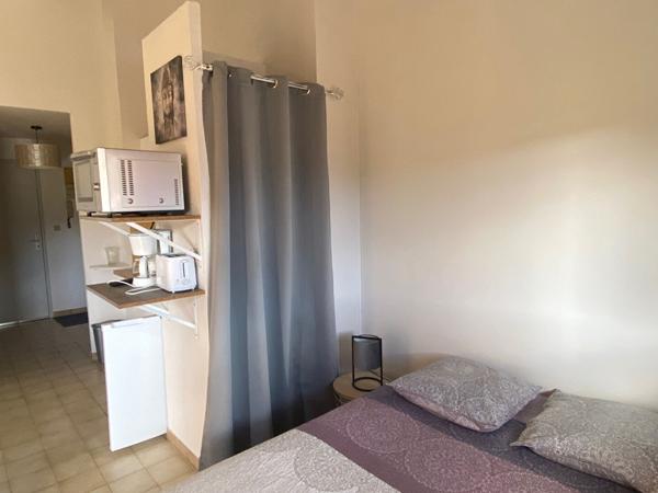 LAMALOU LES BAINS - Appartement meublé - 1 pièce(s) - 24.80 m2 - 460 € CC