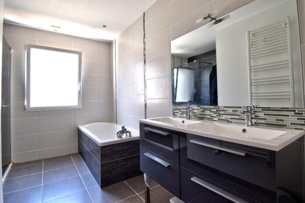 Vente maison récente de plain-pied, 3 chambres, à 10mn de Lannion, Ploulec'h (22300)