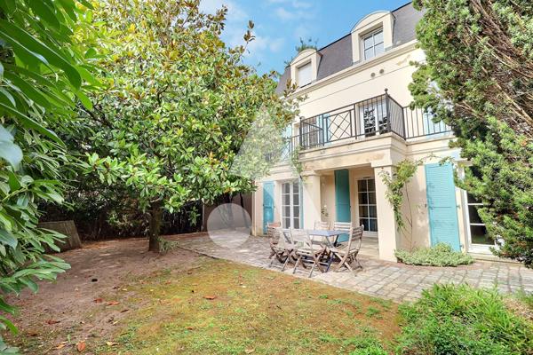 Maison 11 pièces 230 m2