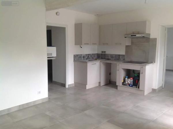 Location - Maison Saint-Quentin-le-Verger 51120 2 pièces 64 m 2 300 m 2