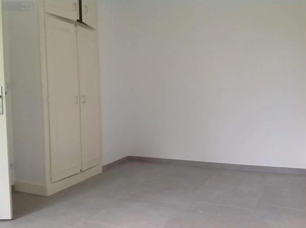 Location - Maison Saint-Quentin-le-Verger 51120 2 pièces 64 m 2 300 m 2