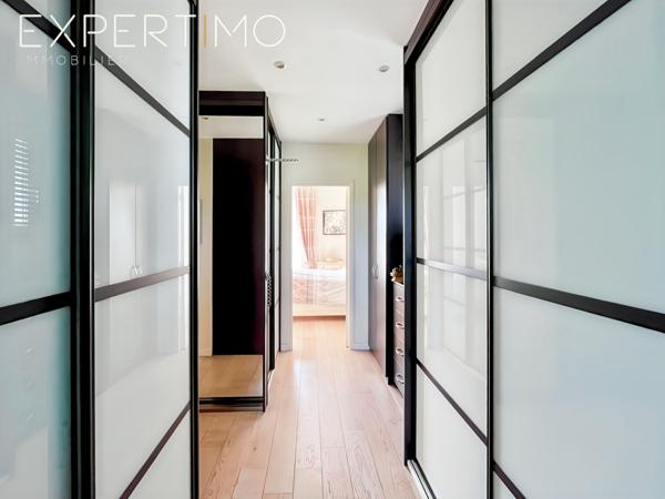Sainte-Geneviève-des-Bois (91700) PROPRIETE DE CARACTERE HAUT DE GAMME DE 326 M2 AUX VOLUMES EXCEPTIONNELS