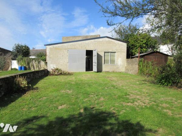 ENSEMBLE DE 2 MAISONS + HANGAR