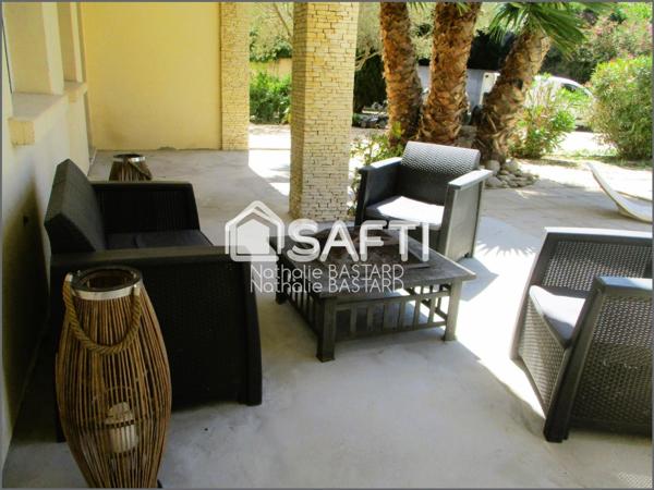 Sausset Côte Bleue : belle demeure familiale avec piscine à deux pas de la mer