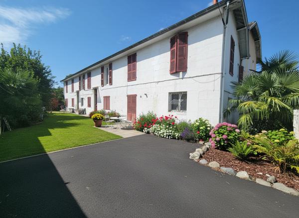 IMMEUBLE 4 APPARTEMENTS QUARTIER SAINT JOSEPH PAU