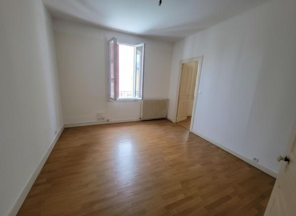 IMMEUBLE 4 APPARTEMENTS QUARTIER SAINT JOSEPH PAU