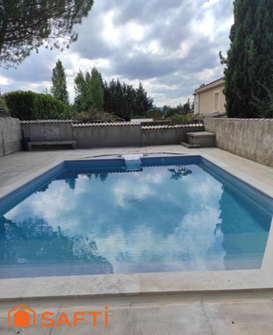 Maison avec piscine 226 m²
