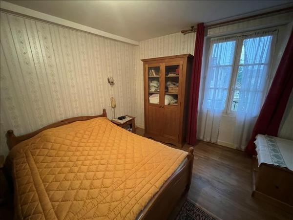 Maison à vendre |  Lizant |  10 pièces | 201 m²