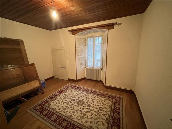 Maison à vendre |  Lizant |  10 pièces | 201 m²
