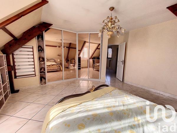 House for sale 6 rooms 270 m² Saint-Denis