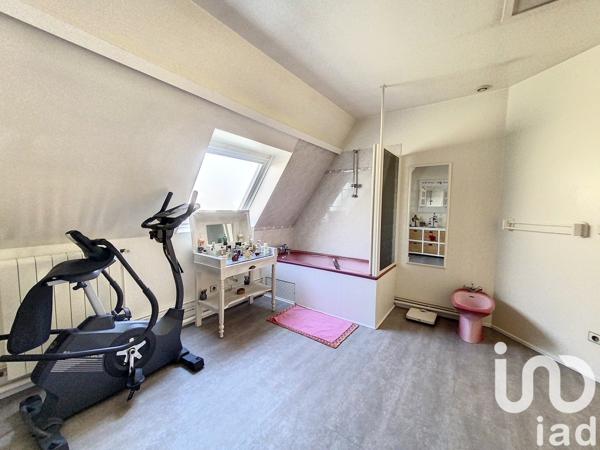 House for sale 6 rooms 270 m² Saint-Denis