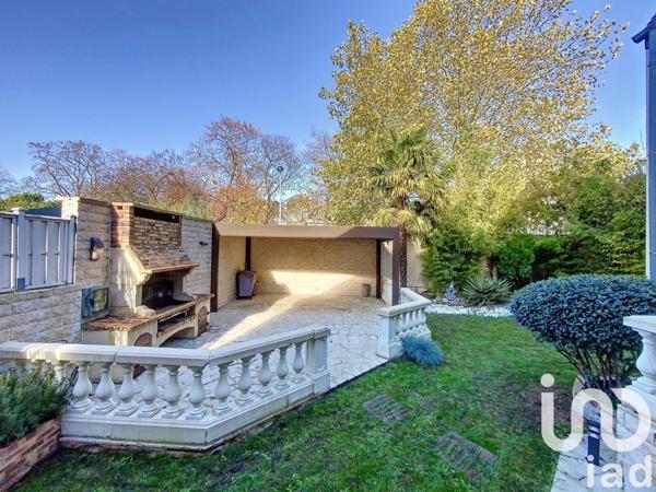 House for sale 6 rooms 270 m² Saint-Denis