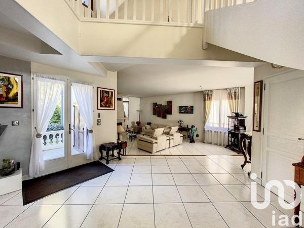 House for sale 6 rooms 270 m² Saint-Denis