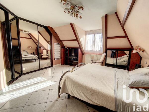 House for sale 6 rooms 270 m² Saint-Denis