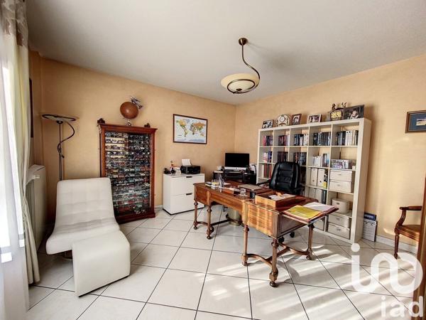 House for sale 6 rooms 270 m² Saint-Denis