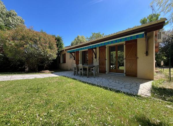 Maison avec 3 chambres, piscine et dépendance en plein centre de Bessières !