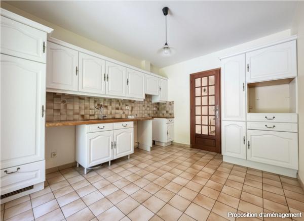 Maison avec 3 chambres, piscine et dépendance en plein centre de Bessières !