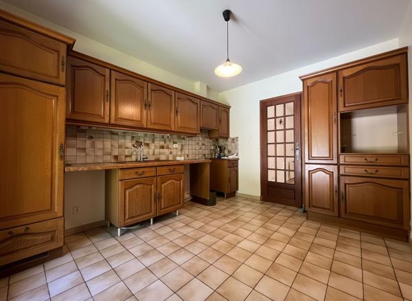 Maison avec 3 chambres, piscine et dépendance en plein centre de Bessières !