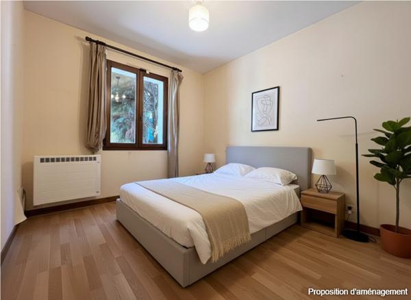 Maison avec 3 chambres, piscine et dépendance en plein centre de Bessières !