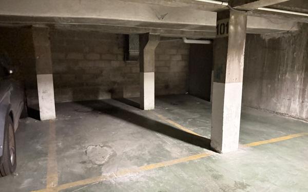 Stationnement à vendre