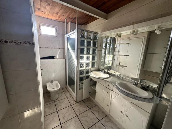 Local Commercial 273m2 13015