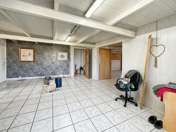 Local Commercial 273m2 13015