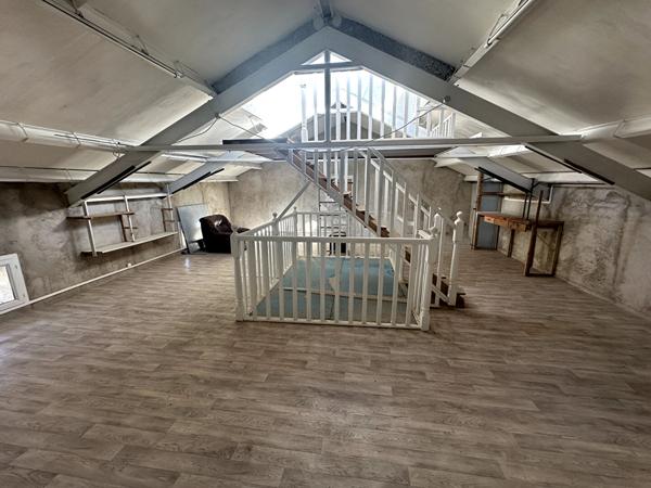 Local Commercial 273m2 13015