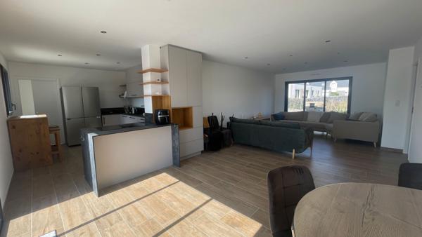 A vendre - Maison contemporaine 7 pièces avec piscine à 300m de la plage à Saint Philibert