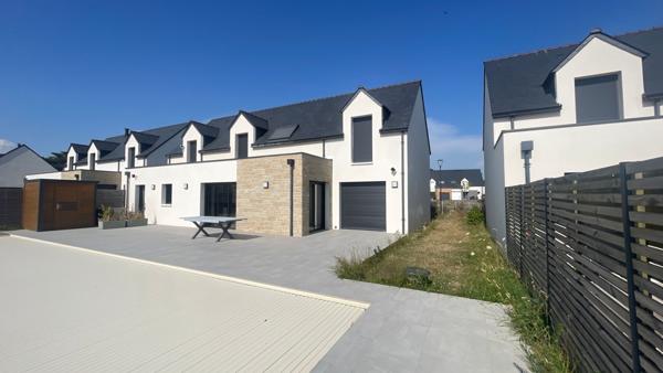 A vendre - Maison contemporaine 7 pièces avec piscine à 300m de la plage à Saint Philibert