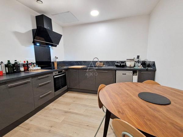 Villa contemporaine 200 m²  Position dominante  Vue Pyrénées  Proche Pau