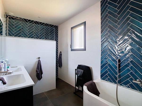 Maison à vendre 7 pièces. 5 chambres. 170m² . 31470 SAINT LYS