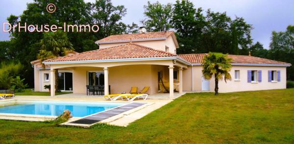 Maison à vendre 6 pièces de 210 m²