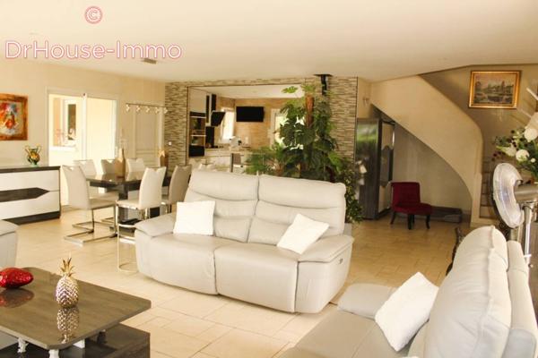 Maison à vendre 6 pièces de 210 m²