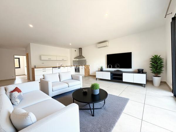 Très bel appartement récent avec terrasse.