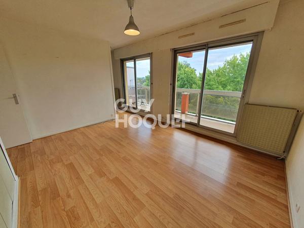 TALENCE T1 + Balcon + Place de parking