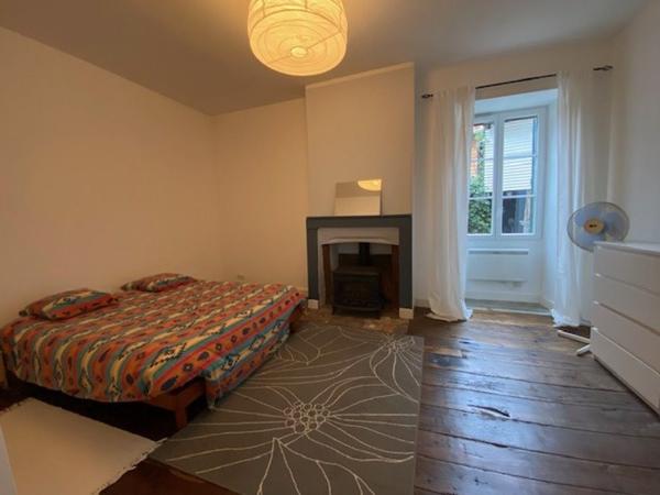 Immeuble à vendre |  Chabanais |  126 m²