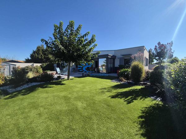 LA JARRIE MAISON PLAIN-PIED 3 CHAMBRES GARAGE JARDIN PARKING  La jarrie