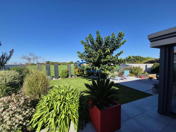 LA JARRIE MAISON PLAIN-PIED 3 CHAMBRES GARAGE JARDIN PARKING  La jarrie