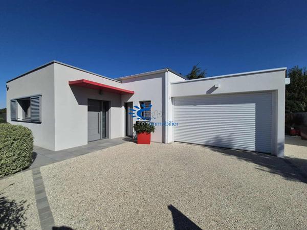 LA JARRIE MAISON PLAIN-PIED 3 CHAMBRES GARAGE JARDIN PARKING  La jarrie