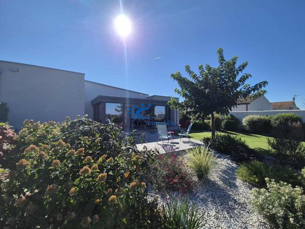 LA JARRIE MAISON PLAIN-PIED 3 CHAMBRES GARAGE JARDIN PARKING  La jarrie